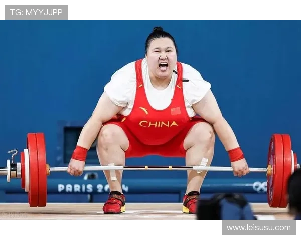 湖南小将欧吕婷全国冠军赛女子45公斤级夺金，并创世界青年挺举纪录